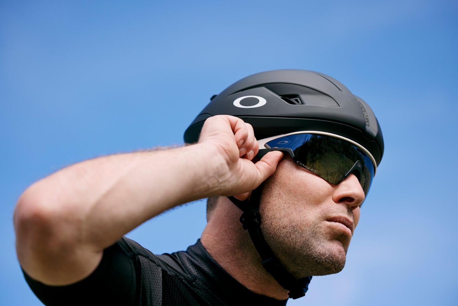 Oakley Meta Vanguard: performance e AI si incontrano
